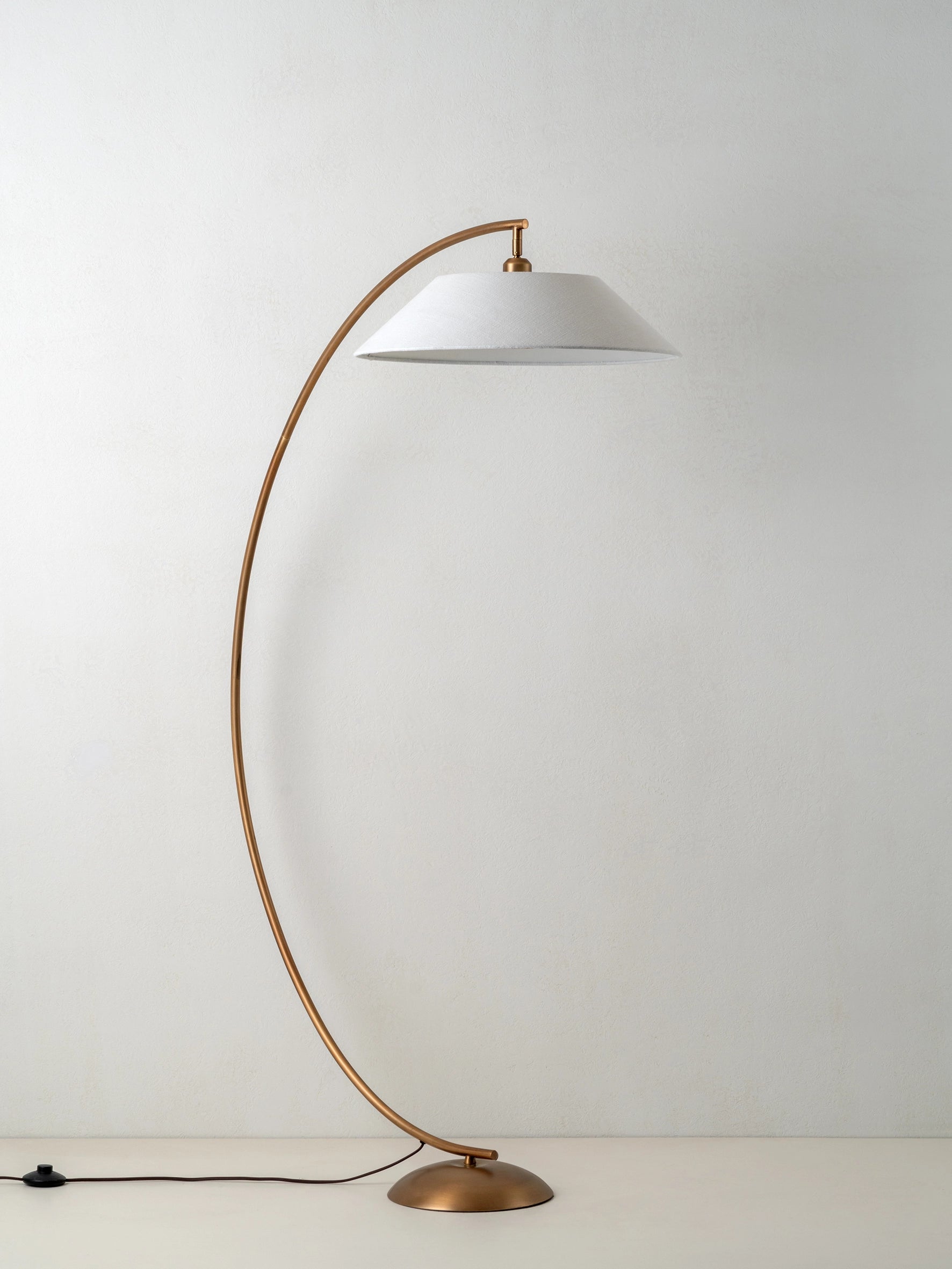 Circo - 1 light arc aged brass and natural linen floor lamp | Floor Lamp | Lights & Lamps | UK | Modern Affordable Designer Lighting