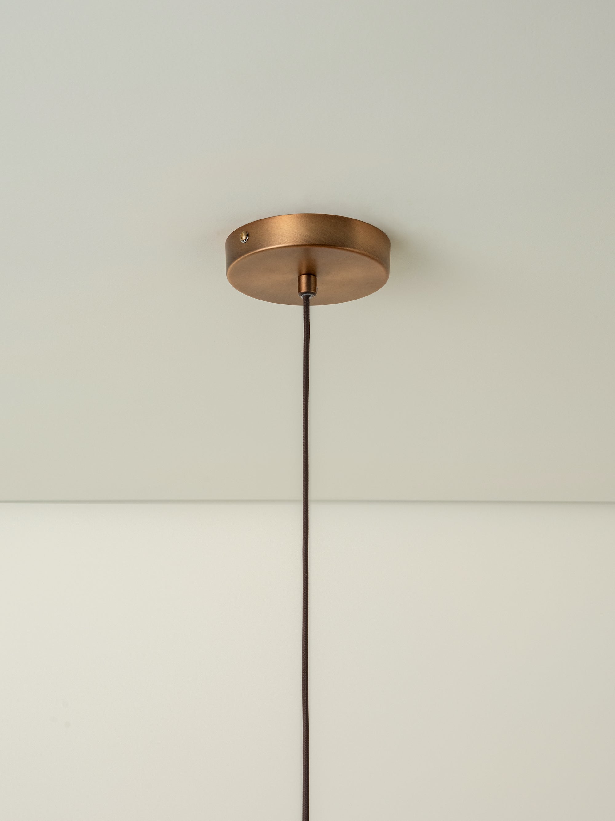 Ridotti - 1 light natural raffia and burnished brass pendant | Ceiling Light | Lights & Lamps | UK | Modern Affordable Designer Lighting