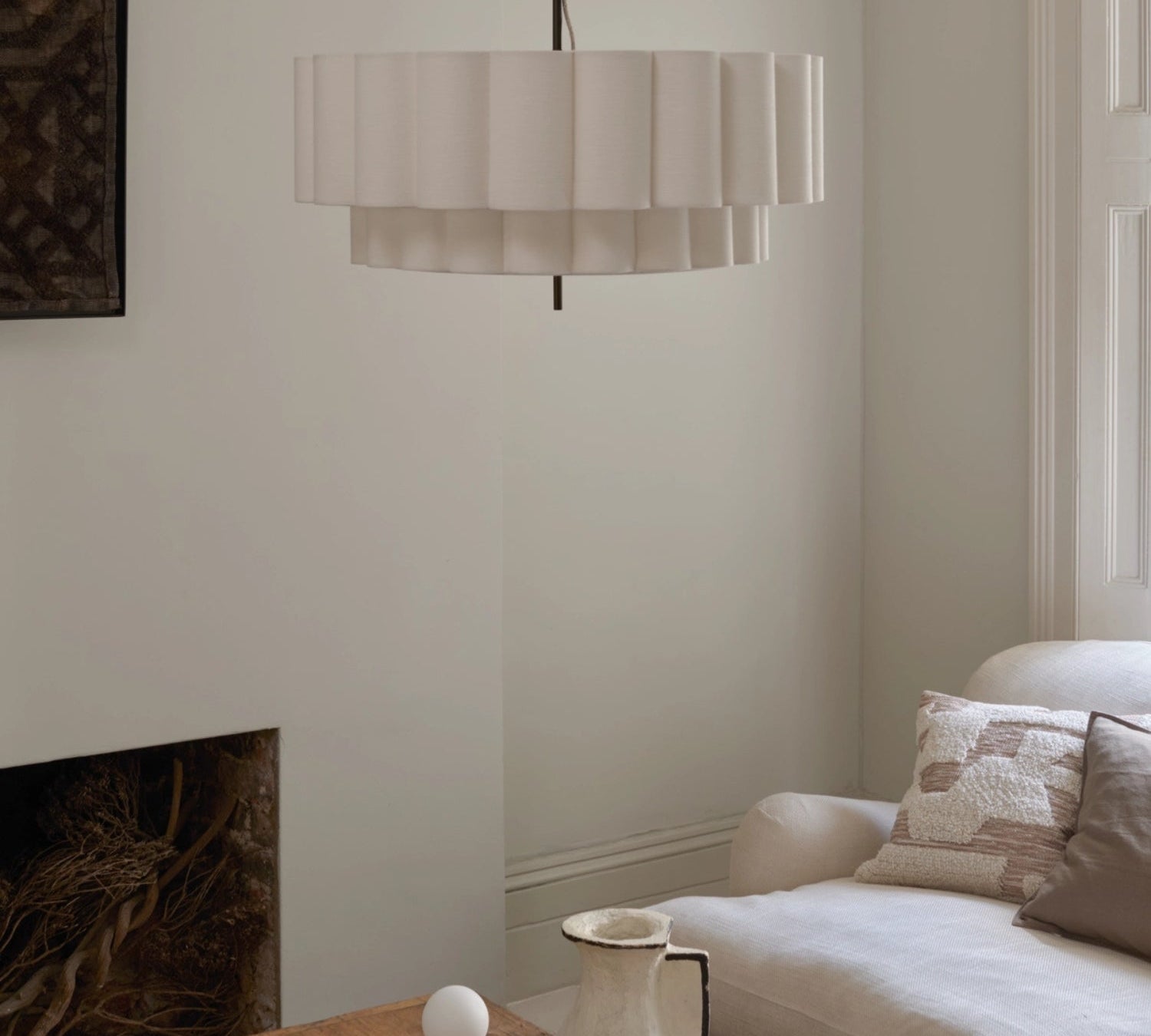Modern ceiling lights to transform living spaces with style