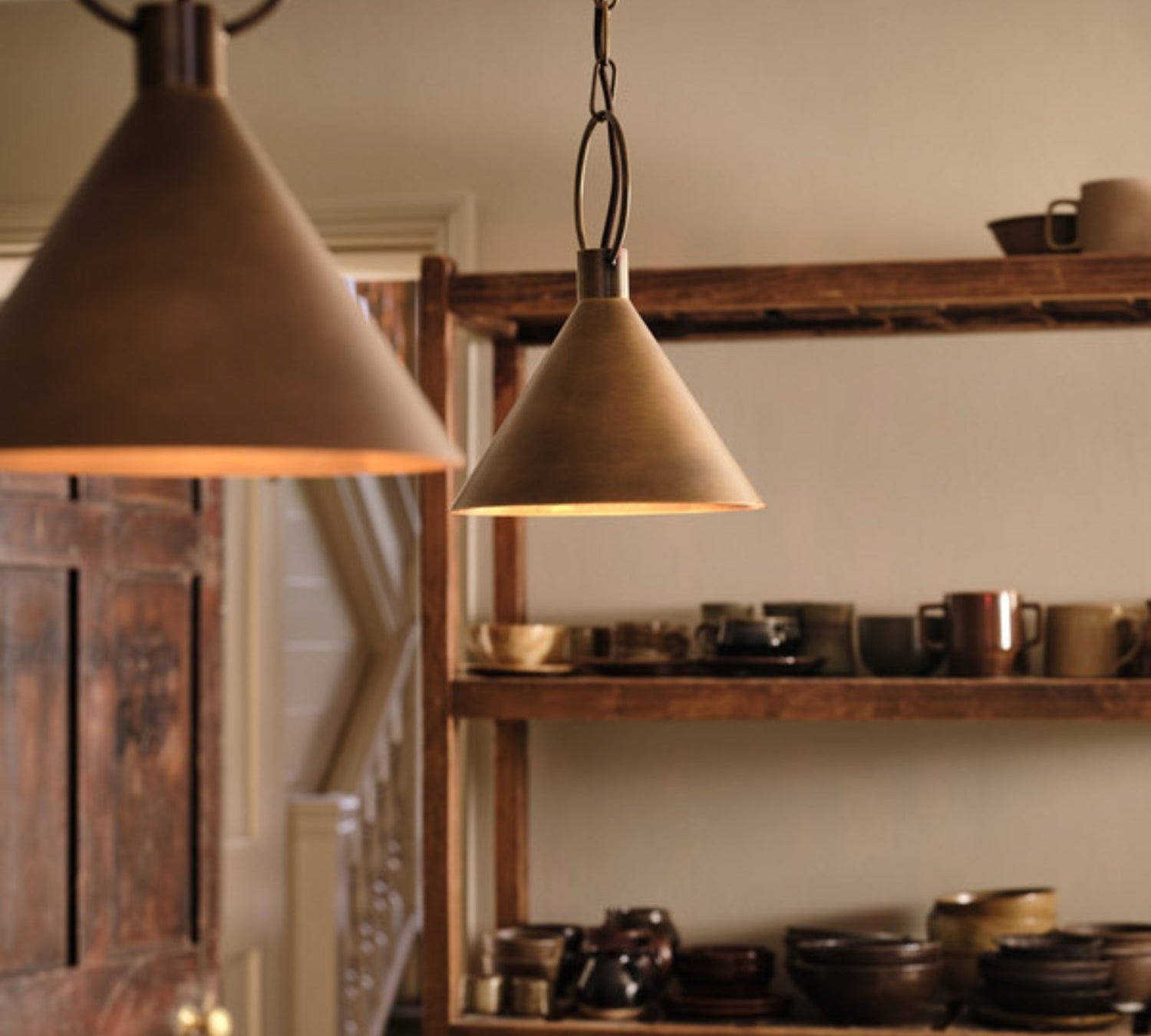 Aged brass pendant lights: vintage charm meets modern design