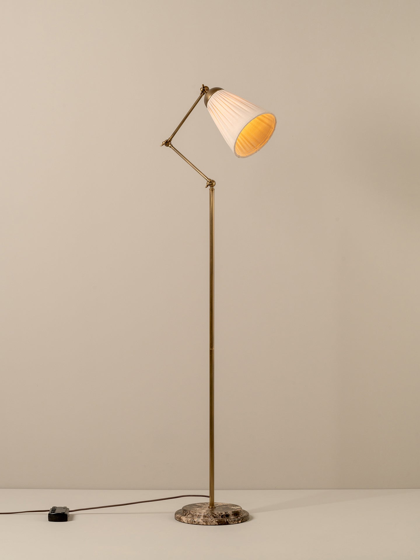 Burford floor lamp | Floor Lamp | lights&lamps | UK | Modern Affordable Designer Lighting