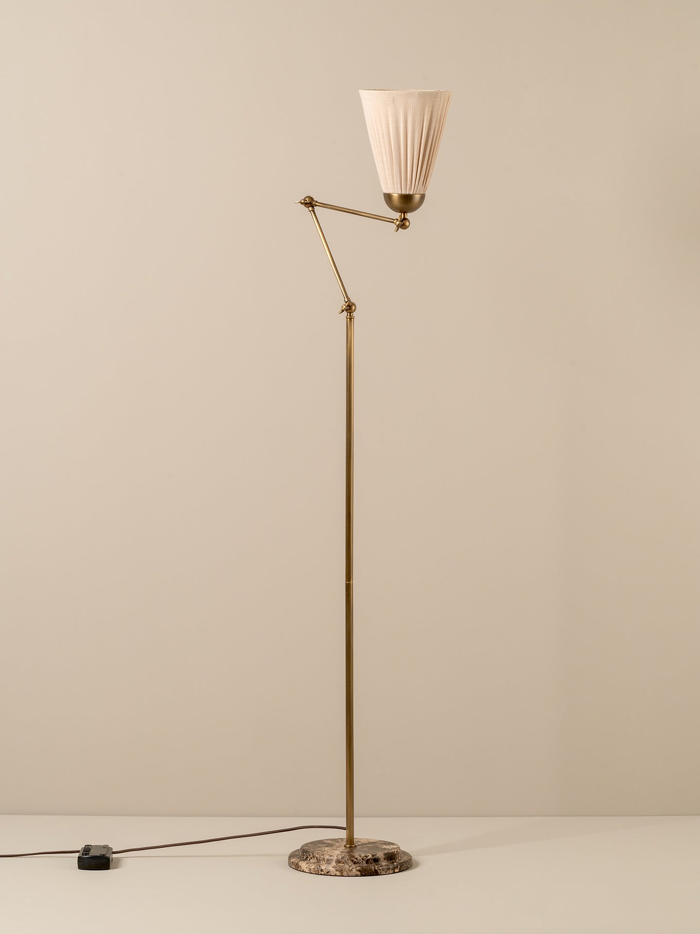 Burford floor lamp | Floor Lamp | lights&lamps | UK | Modern Affordable Designer Lighting