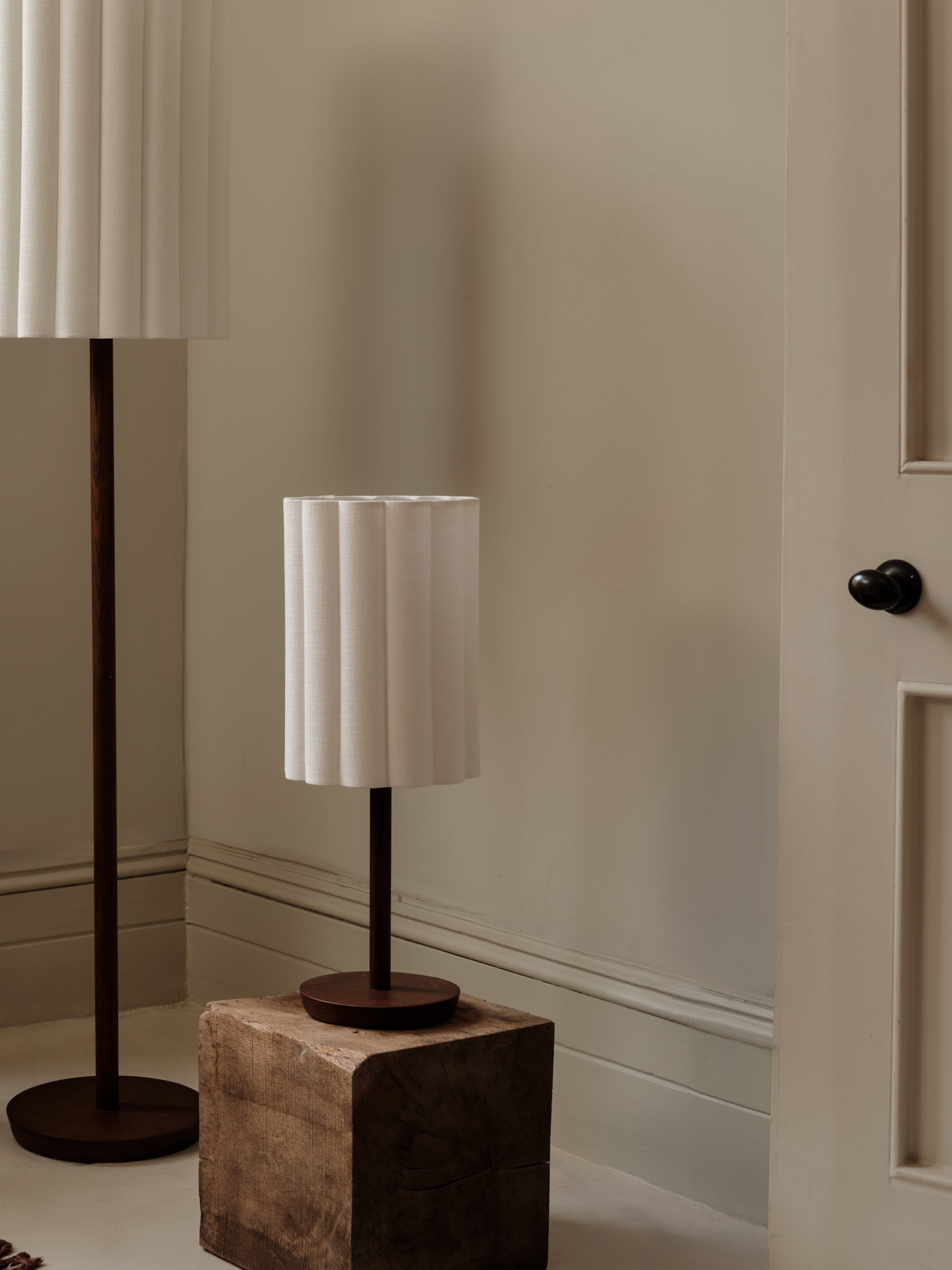 Folia table lamp | Table Lamp | Lights & Lamps | UK | Modern Affordable Designer Lighting