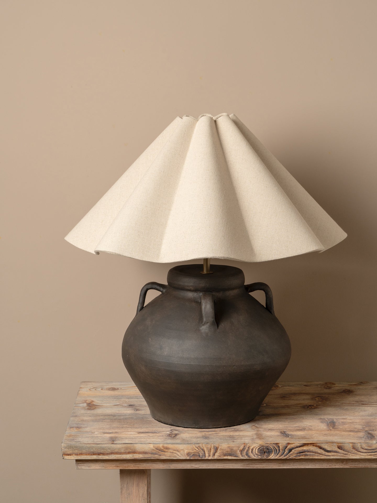 Olvera oversized table lamp | Table Lamp | lights&lamps | UK | Modern Affordable Designer Lighting