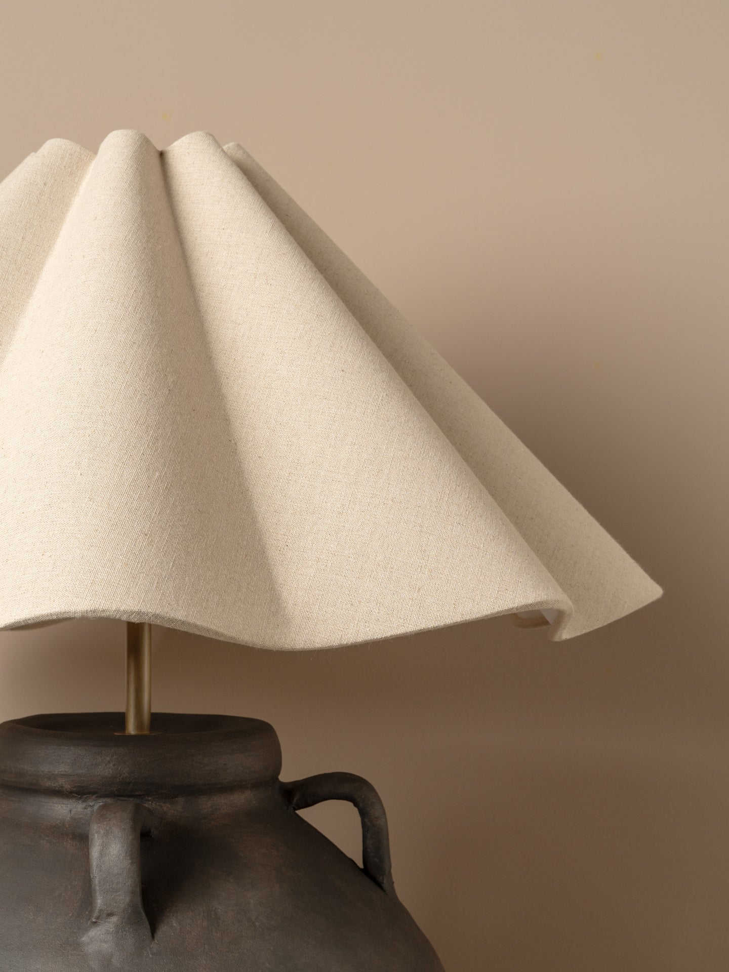 Olvera oversized table lamp | Table Lamp | lights&lamps | UK | Modern Affordable Designer Lighting