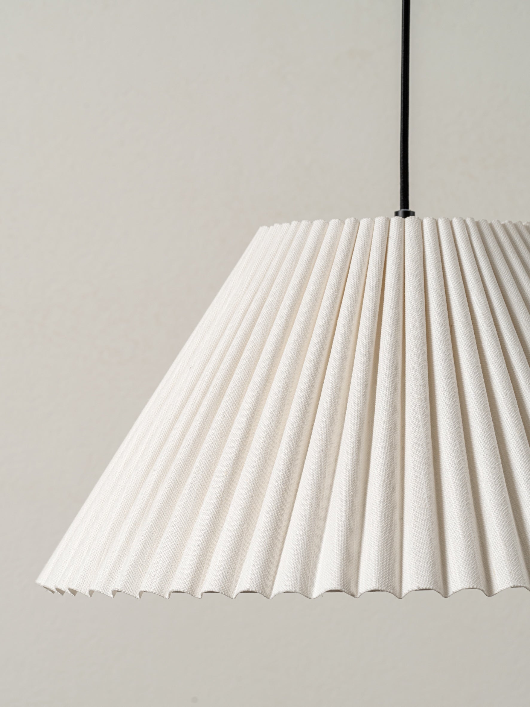 Plia - pleated linen lampshade