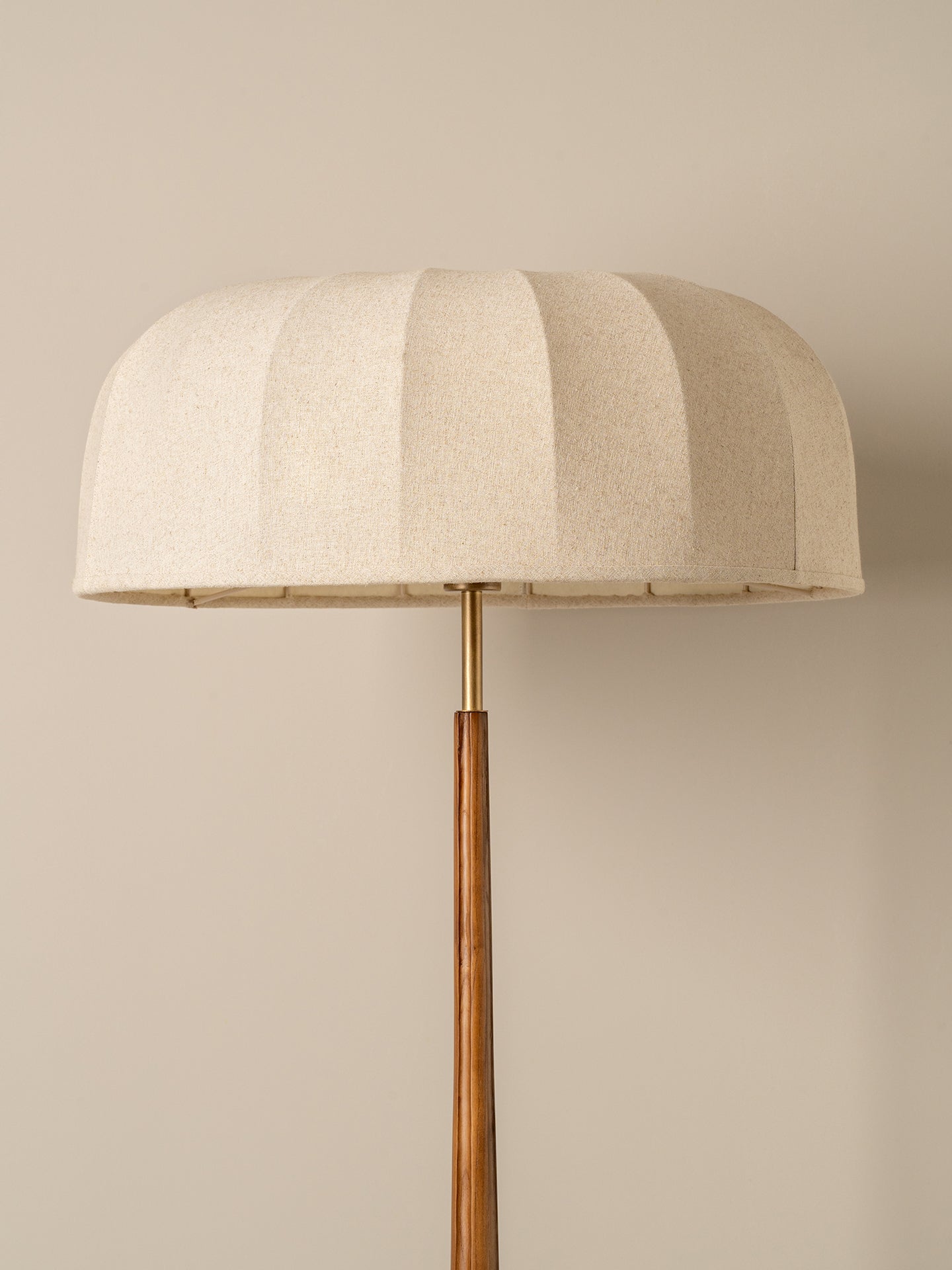 Quinton floor lamp | Floor Lamp | lights&lamps | UK | Modern Affordable Designer Lighting
