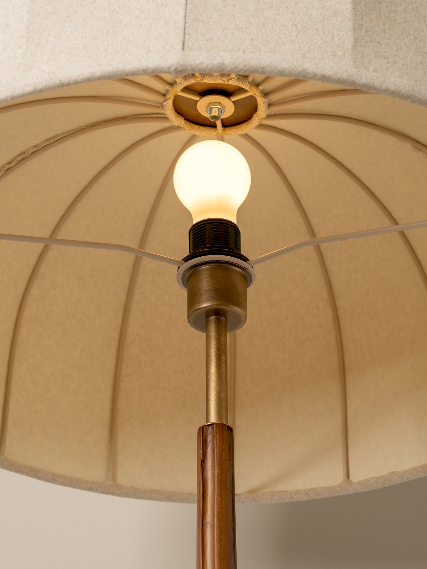 Quinton floor lamp | Floor Lamp | lights&lamps | UK | Modern Affordable Designer Lighting