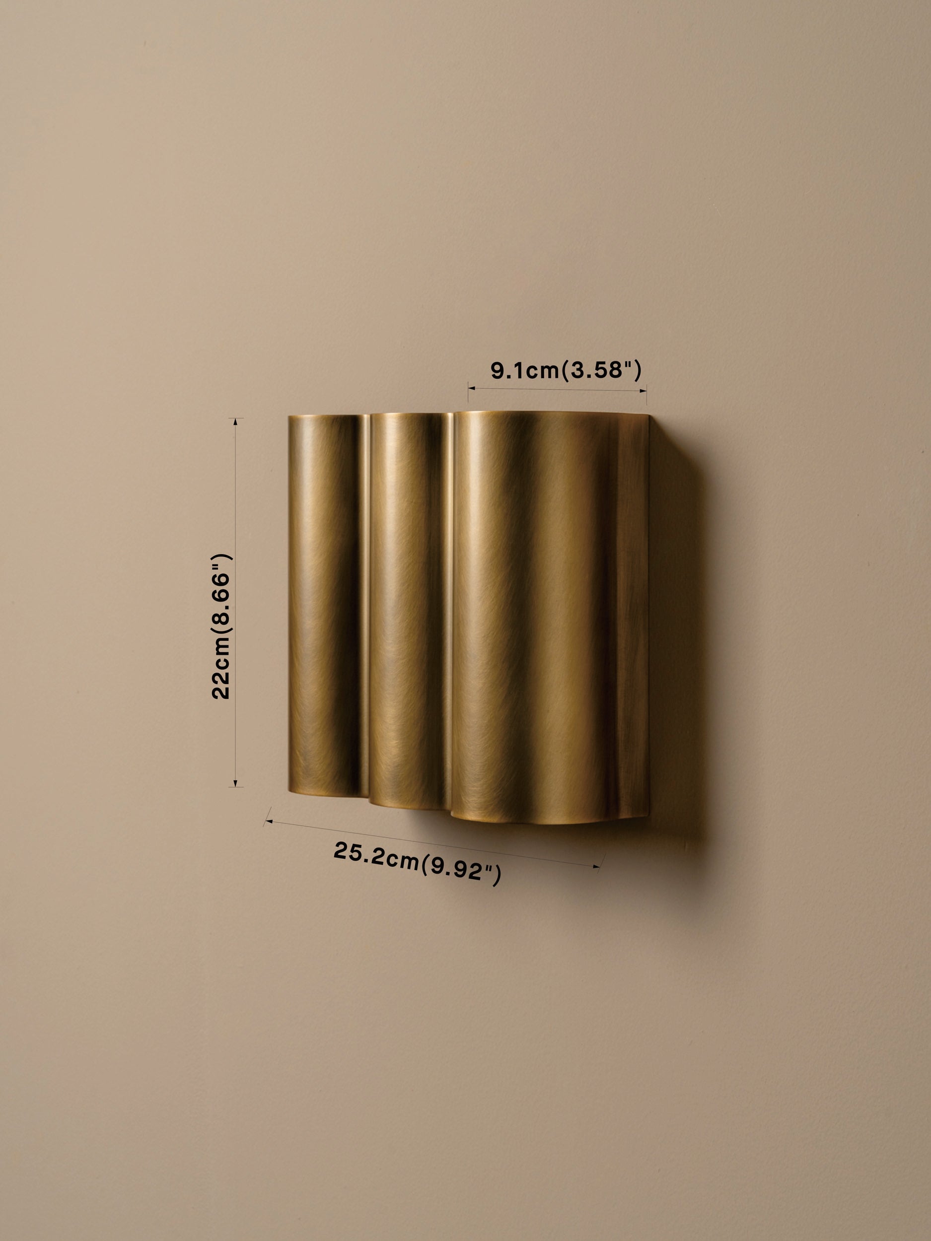 Soller aged brass wall light | Wall Light | lights&lamps | UK | Modern Affordable Designer Lighting