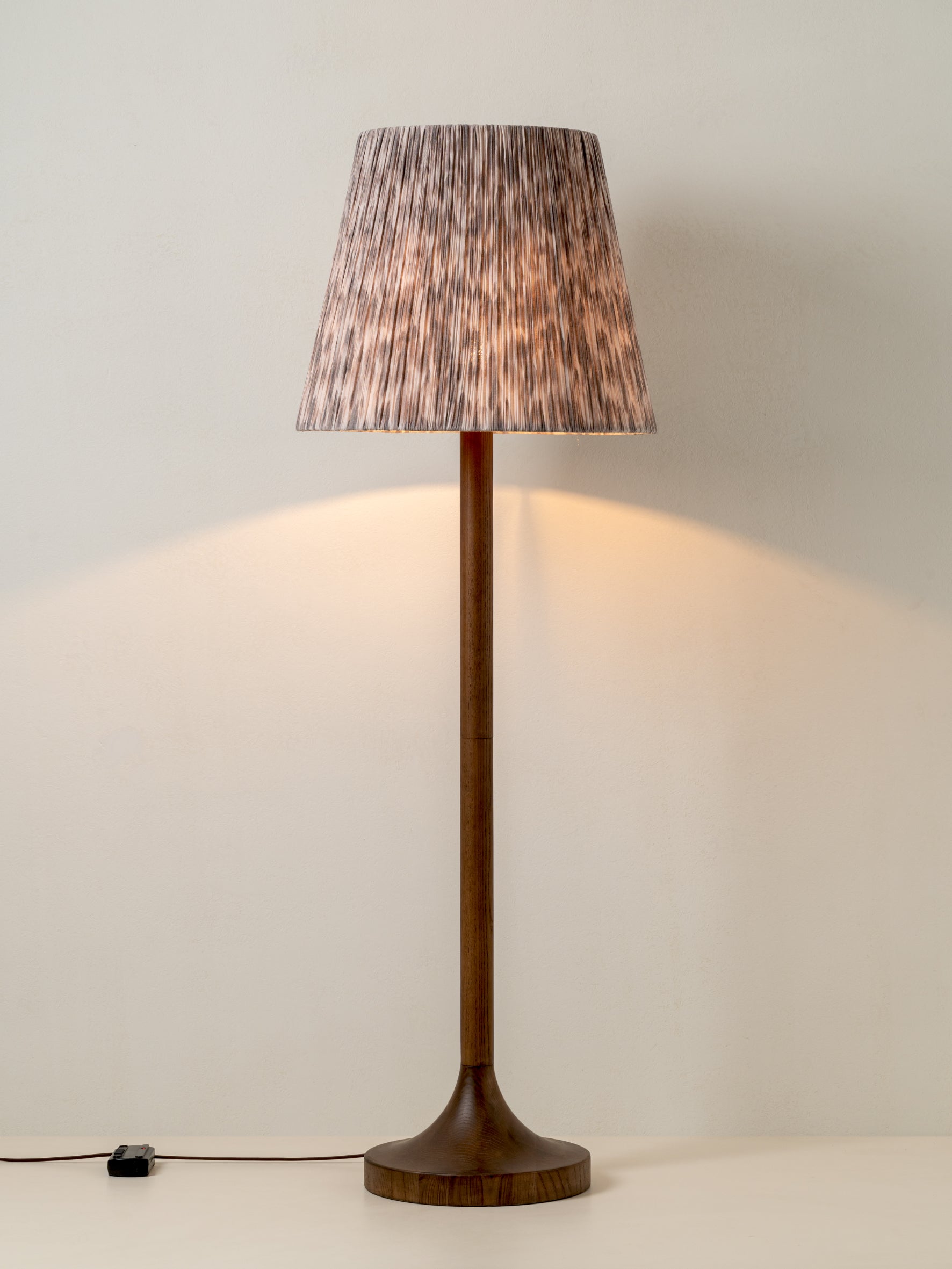 Sundara floor lamp | Floor Lamp | lights&lamps | UK | Modern Affordable Designer Lighting