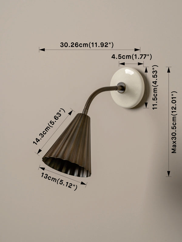 Vale bronze wall light