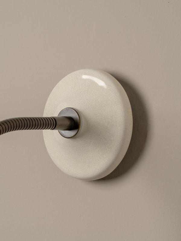 Vale bronze wall light