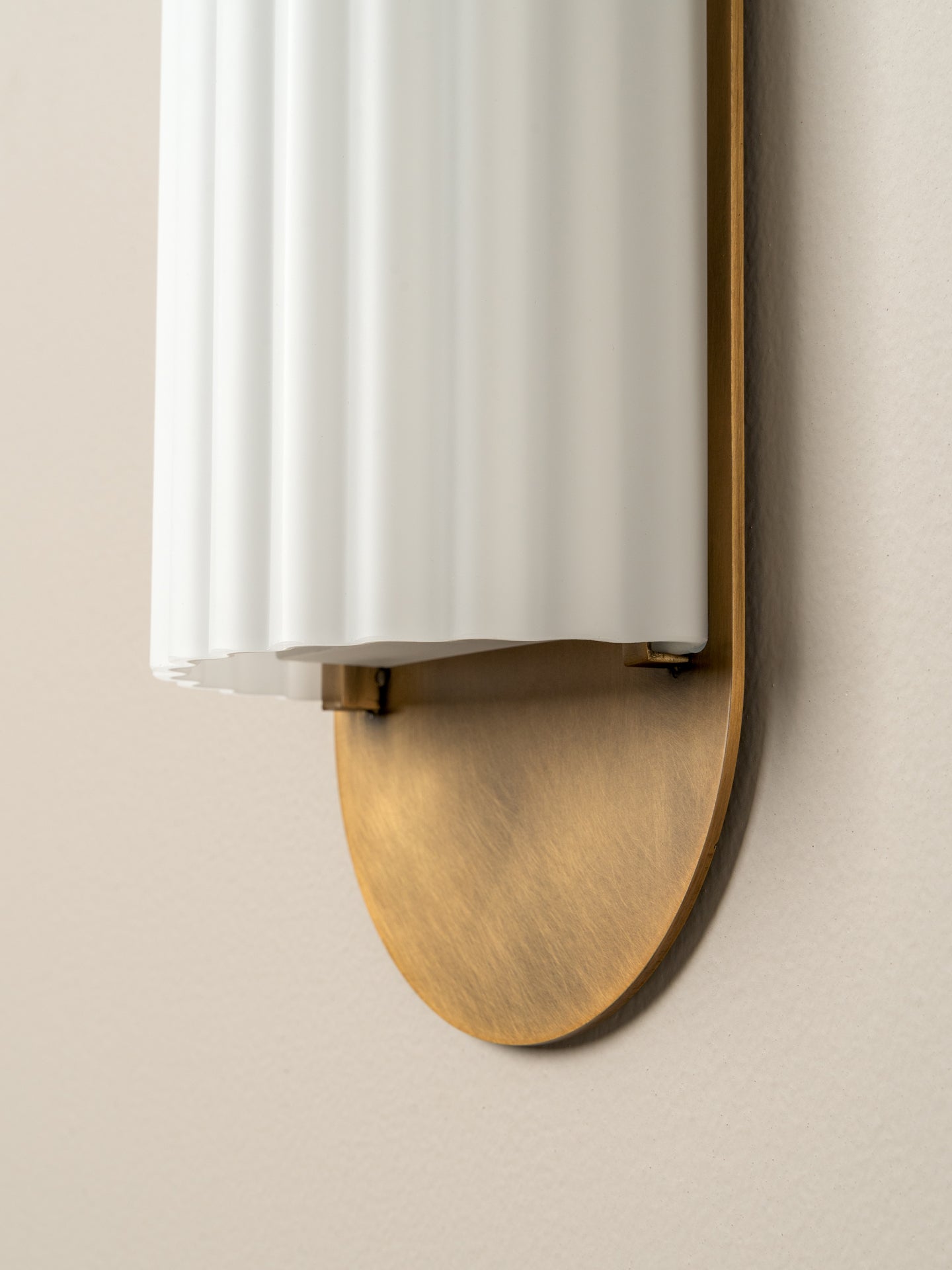 Wilcote aged brass wall light | Wall Light | lights&lamps | UK | Modern Affordable Designer Lighting