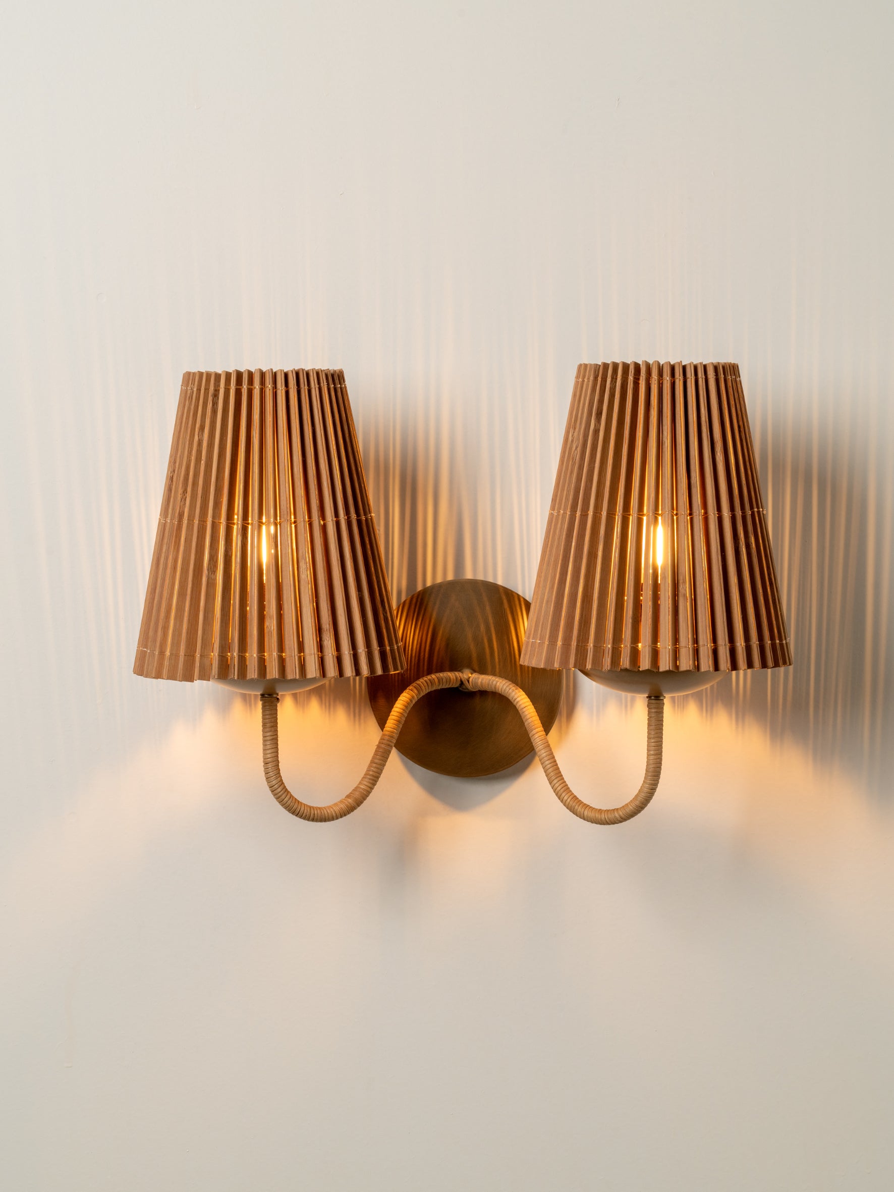Bandua wall light | Wall Light | lights&lamps | UK | Modern Affordable Designer Lighting