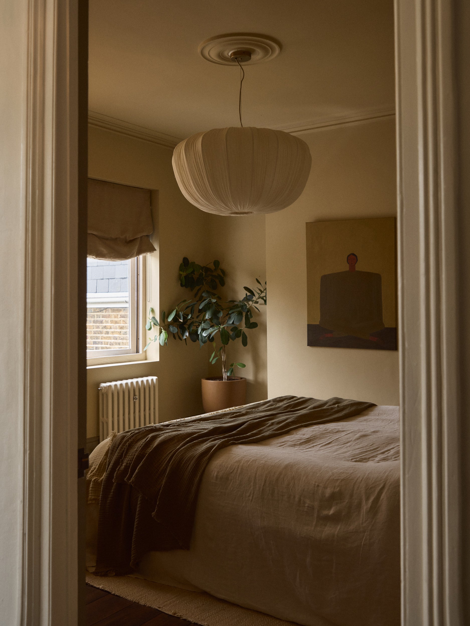 Ostrea oversized pendant | Ceiling Light | lights&lamps | UK | Modern Affordable Designer Lighting