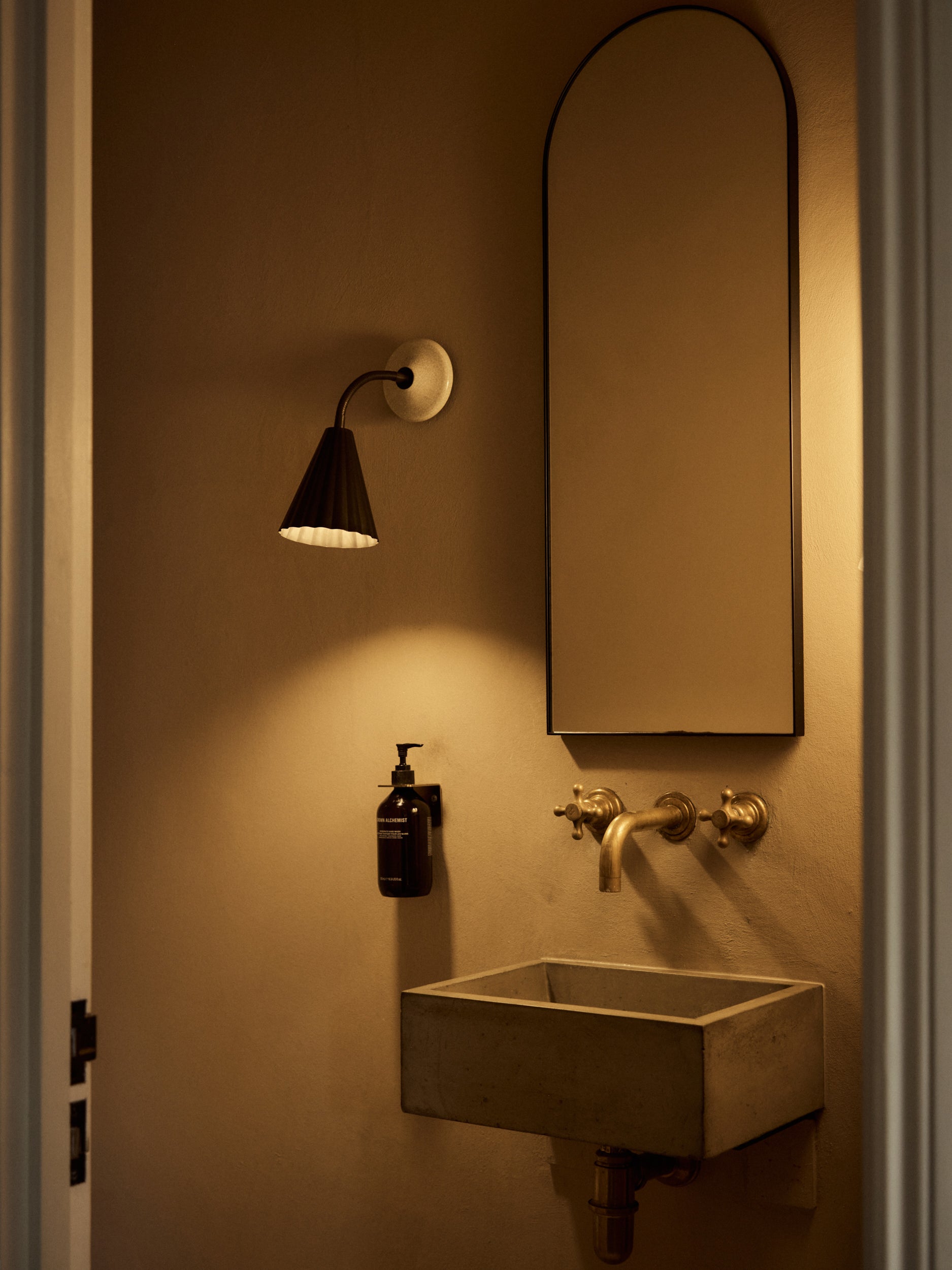 Vale bronze wall light | Wall Light | lights&lamps | UK | Modern Affordable Designer Lighting