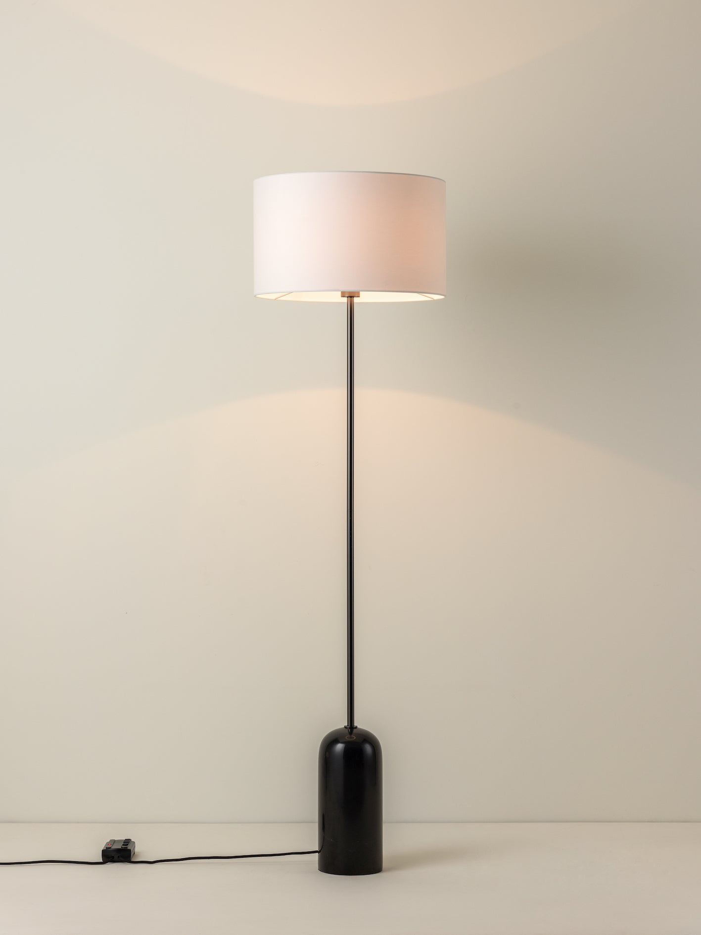 Silver stand deals up lamp