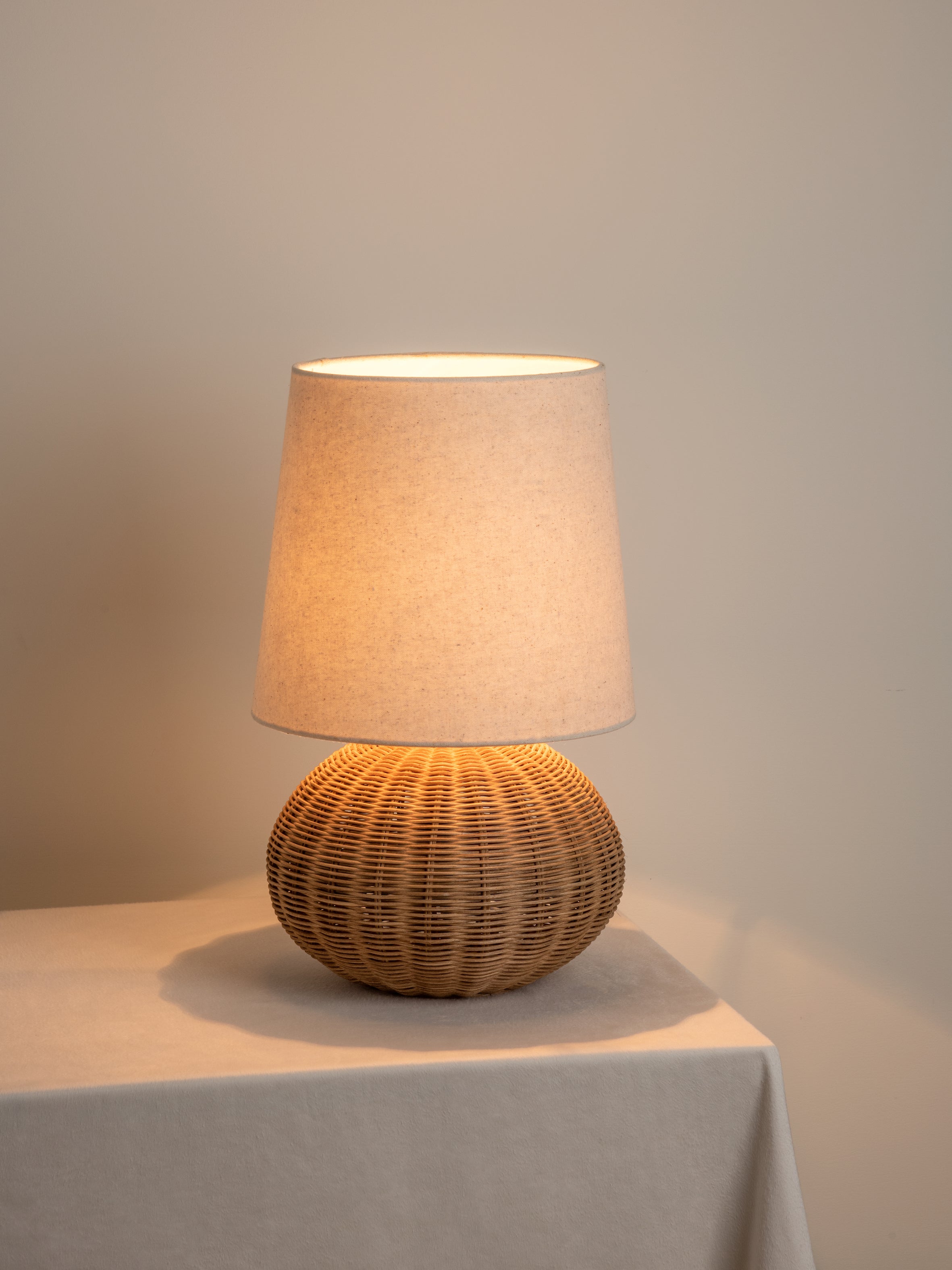 Sanvi - rattan globe table lamp